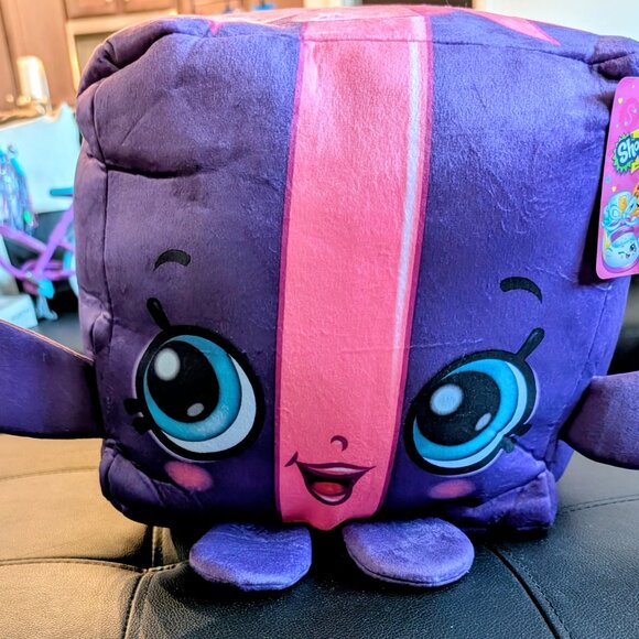 Purple and pink Cube Pillow from Shopkins - Picture 1 of 4